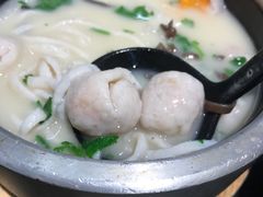 石锅孖宝-渔米丰·广府鱼汤米线(光明广场店)