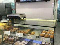 面包甜点陈列柜-上海哈尔滨食品厂(淮海中路店)
