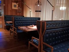 卡座-青年公社烤鸭(青年路店)