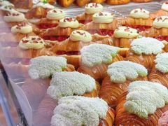 斑斓椰汁糯米可颂-PAOPAO Bakery&Café(港汇店)