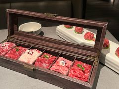 -左庭右院鲜牛肉火锅黑金店(陆家嘴中心店)