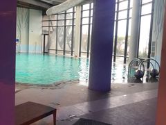 -上海滴水湖皇冠假日酒店