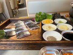 -围炉肉舍丹东海鲜烤肉·烤活鳗(步行街店)