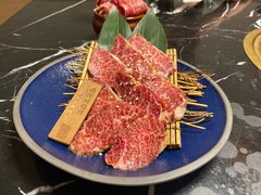 -山川小町·极番烧肉(新地假日广场店)