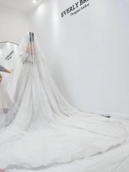 -现代经典婚纱摄影