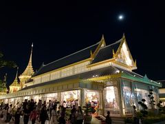 -皇家田广场(อนุสาวรีย์ทหารอาสา)