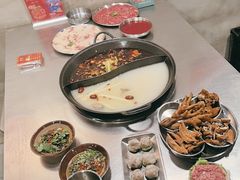 -鹿鸣山草本茶香火锅(园西路店)