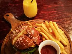 -羽深肉铺 Steak & Wine
