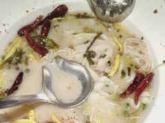 -渔语鱼酸菜鱼新川菜(来福士店)