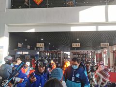 -亚布力新体委滑雪场