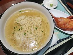 -百年老字号·观振兴蟹黄面·三虾面·苏式面(观前街富仁坊巷店)