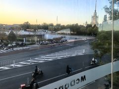 -麦当劳(展览路店)