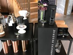 大堂-星巴克臻选(南京艾尚天地店)