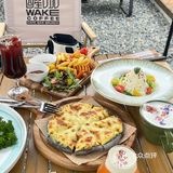 惬意户外餐时刻