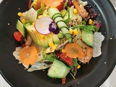 轻体鲜虾牛油果沙拉-威克特披萨汉堡