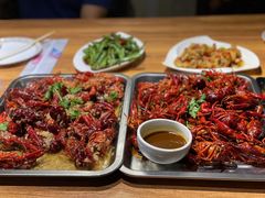 -嗨辣小聚·盘锦河蟹·海鲜烧烤龙虾(盘锦十年好店)