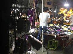 -吴山路夜市