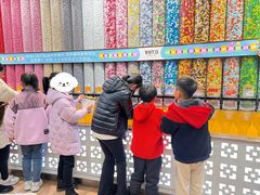 -m豆巧克力世界(上海世茂广场店)