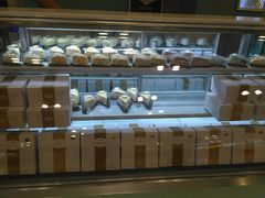 面包甜点陈列柜-薇薇安千层蛋糕(府城店)
