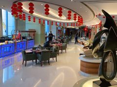 用餐区-元一希尔顿酒店·禅自助餐厅·啤酒花园