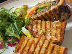 超级牛肉帕尼尼-O'mills Sourdough Bakery&Bistro(永嘉路店)