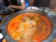 -野山舂·贵州现舂酸汤火锅(鸿通城店)