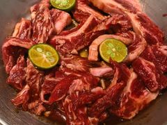 -蚂蚁洞·烤肉大营地(上海静安大悦城店)