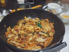 -胡须佬鸡煲四季火锅店(石厦西村直营店)