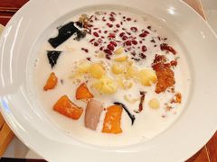 -RUXU入续糖水铺与包(卓悦中心店)