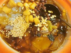 -爆炸头阿姨小四川正宗川味小吃(无任何分店)