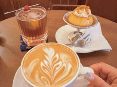 -Café Monson