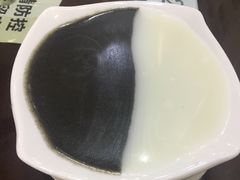 杏仁芝麻糊双拼-仁信老铺甜品(北京路店)