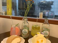 百香果气泡水-Ten Olives甜点