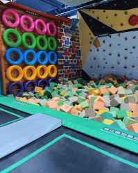 -反弹蹦床公园·亲子乐园·团建·派对(尚品奥莱店)