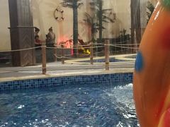 -泉城欧乐堡戏水湾艺术养生温泉