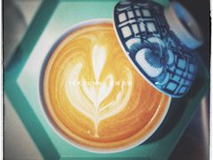 盖碗拿铁-茶是一枝花泡茶店