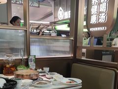 -洪氏嗨捞·广东猪肚鸡·椰子鸡火锅(西咸万象城店)