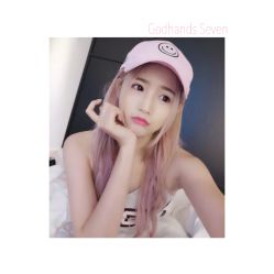 -God Hands发型设计复古会所