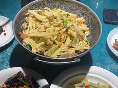 -呷湘厨·鱼汤捞饭·剁椒鱼头·辣椒炒肉(国家会展中心店)
