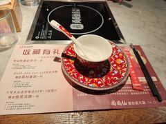 餐具摆设-尚尚仙·酸汤猪手·猪肚鸡火锅(华联万柳购物中心店)