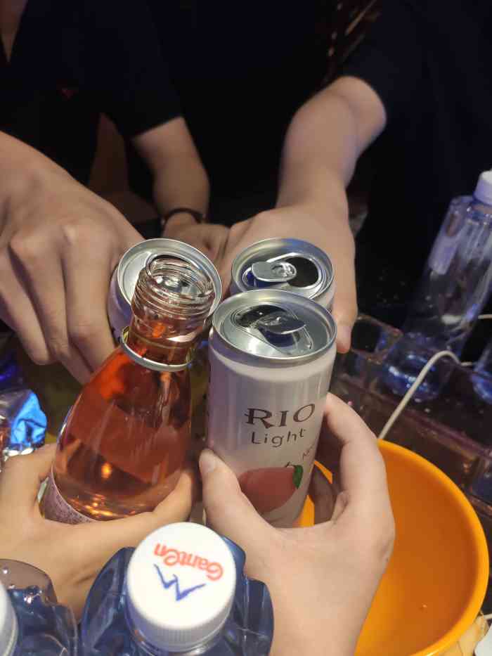 满天星量贩式ktv(鲁磨路店)-"他家确实便宜,经常做活动,几十块钱可以