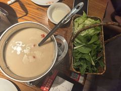 -爱碗亭·鲜炒湖南菜(壹城中心店)