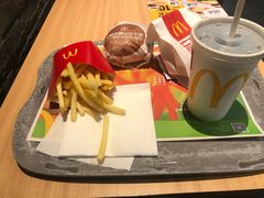 -麦当劳(中山公园龙之梦店)