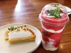 -Chom Cafe and Restaurant