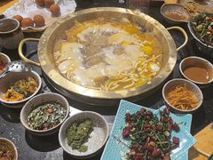 -顶顶汤火牛排火锅·经典铜锅涮肉