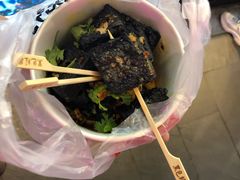 黑色经典臭豆腐-黑色经典臭豆腐·湖南特产(步行街店)