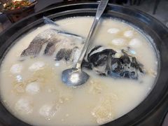 -香山湖家家宴(中山陵店)