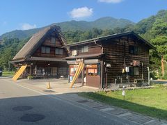 -白川乡与五箇山的合掌构造村落