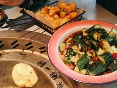 -郝一锅·铁锅炖东北菜(信义坊店)