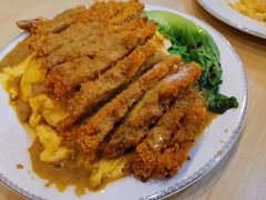 咖喱滑蛋吉列猪扒饭-传屋记茶餐厅(世纪年华店)